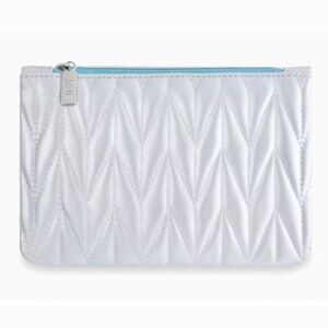 Ipsy NWOT Silver Metallic Small Cosmetic Bag Travel Glam Bag Casual Makeup Cute